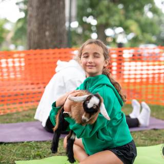 Lauraphotospets hhs goat yoga  -148