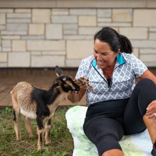 Lauraphotospets hhs goat yoga  -151