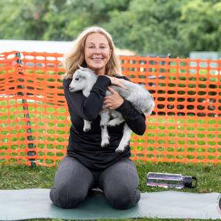 Lauraphotospets hhs goat yoga  -166