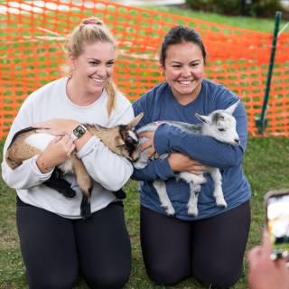 Lauraphotospets hhs goat yoga  -182