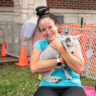 Lauraphotospets hhs goat yoga  -48