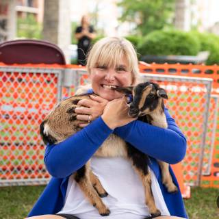 Lauraphotospets hhs goat yoga  -53