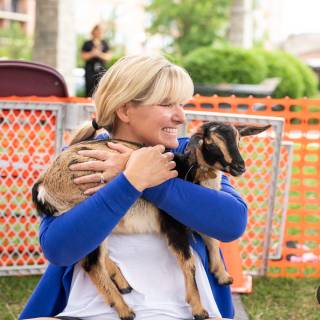 Lauraphotospets hhs goat yoga  -54