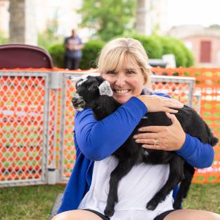 Lauraphotospets hhs goat yoga  -64