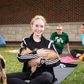 Lauraphotospets hhs goat yoga  -88